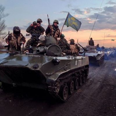 Борьба на Донбассе: в Славянске говорят о перестрелке и танках, а к Краматорску идут БТРы