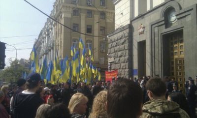 В Харькове пророссийские активисты пикетируют горсовет: депутаты поддержали единство Украины
