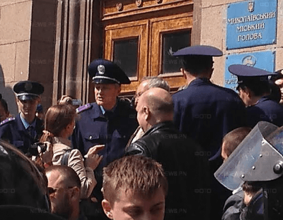 В Николаеве пророссийские митингующие устроили стычки с милицией: опубликованы фото и видео