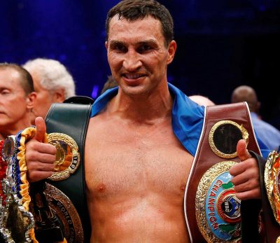Владимир Кличко со своими поясами