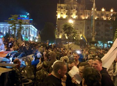 Активисты предупредили: завтра тысячи "титушек" и россиян планируют провокации на Майдане