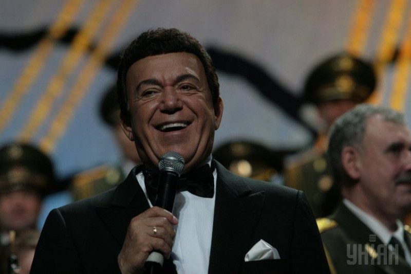 Мертвий Кобзон опинився в центрі скандалу на мільйони рублів