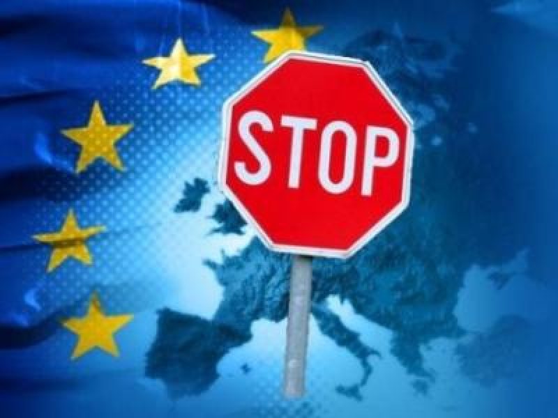 Европа снова отложила санкции против России