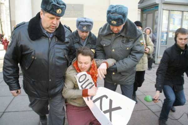 В России полиция задержала мужчину на фразу «Путин – ху*ло»