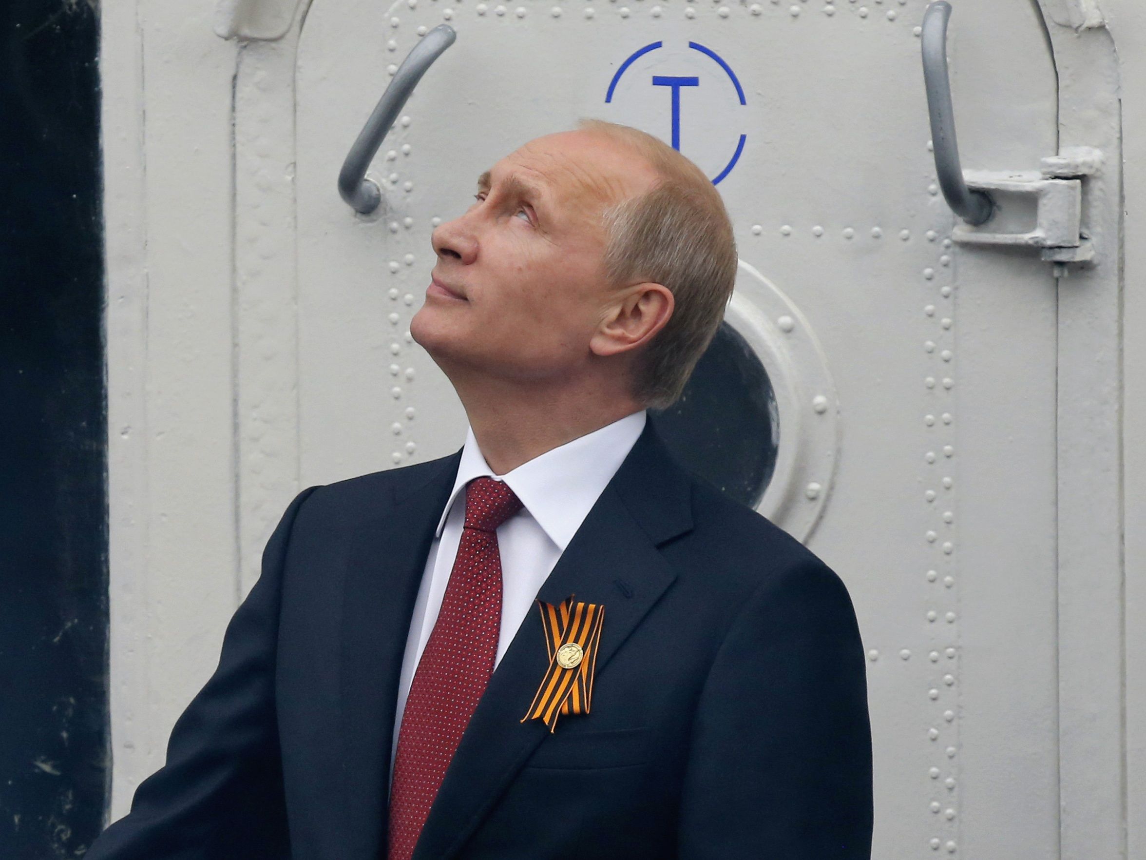 Смотреть - В.Путин о войсках НАТО у границ России: пусть тренируются, все под контролем видео Смотрите - В.Путин о войсках НАТО у границ России: пусть тренируются, все под контролем видео