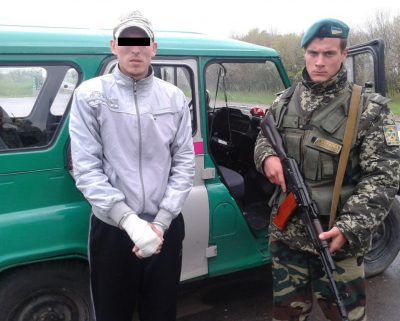 На Луганщине задержан российский неонацист с листовками "Донбасс, вставай": опубликованы фото