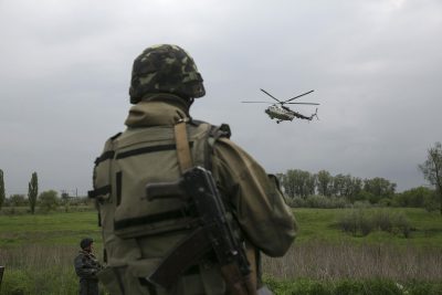 Вертольоти, гармати і дрони: в Україну прибула зі США перша партія нової військової допомоги