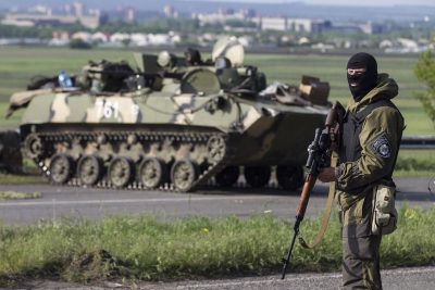 Украиснкий военный возле Славянска Украиснкий военный возле Славянска