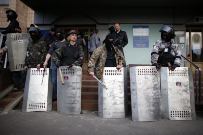 Прроссийские боевики в Донецке Прроссийские боевики в Донецке