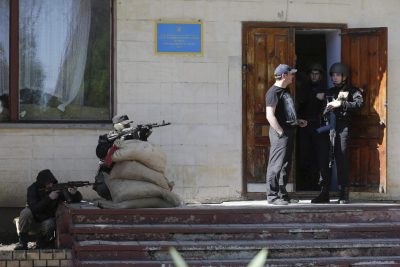 В Донецке сепаратисты для "референдума" готовят вооруженный захват 80 школ