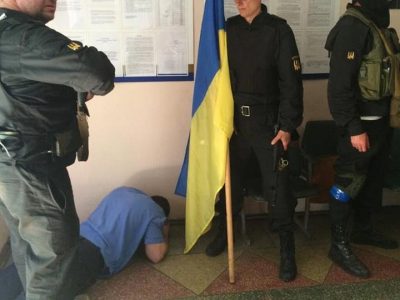 Добровольцы "Донбасса" наводят порядок в Великоновоселковском РОВД Добровольцы "Донбасса" наводят порядок в Великоновоселковском РОВД