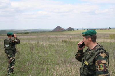 На Луганщине пограничники не дали прорваться из России грузовикам с оружием
