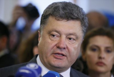 Петр Порошенко на избирательном участке