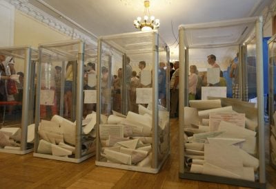 Социологи рассказали, сколько политсил могут пройти в новую Раду