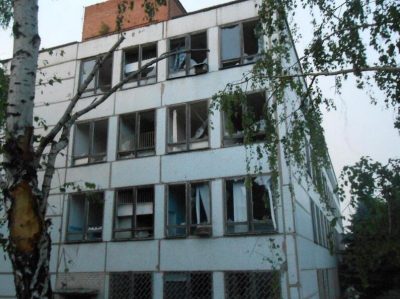 Обстрелянный дом в Славянске Обстрелянный дом в Славянске
