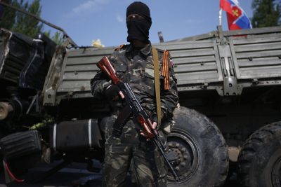 Атаки террористов на Луганщине: взорвана РЛС, захвачены 40 автоматов