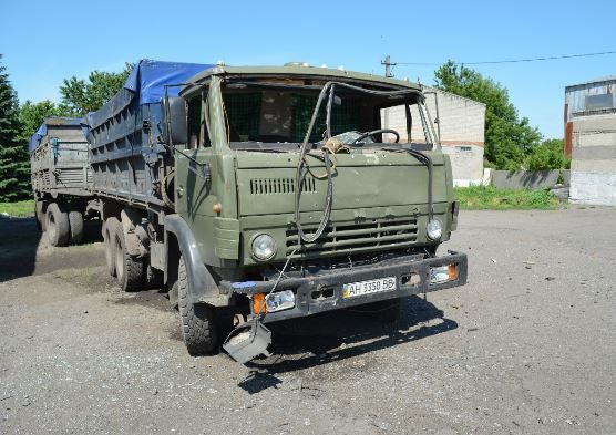 Боевики на Донбассе обстреляли из &quot;Градов&quot; овощную базу: есть погибшие, опубликованы фото и видео