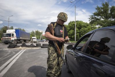 Ситуация на Донбассе: в Славянске стрельба, под Артемовском боевики напали на фирму Таруты
