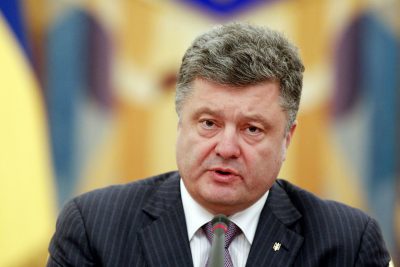Эксперт рассказал об угрозе вторжения России и оценил мирный план Порошенко