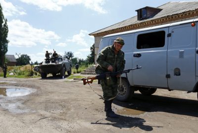 Пророссийские боевики на Донбассе