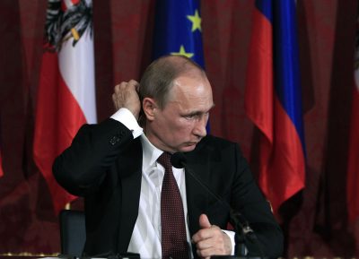 Путин снова угрожает Украине и занимается пропагандой Путин снова угрожает Украине и занимается пропагандой