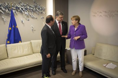 Петр Порошенко, Франсуа Олланд, Ангела Меркель