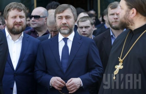 Похороны митрополита Владимира. Нардеп Вадим Новинский Похороны митрополита Владимира. Нардеп Вадим Новинский