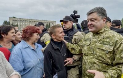 Петр Порошенко в Славянске Петр Порошенко в Славянске