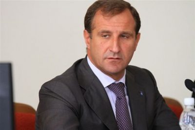 Мэр Кременчуга Бабаев был убит возле своего дома. Мэр Кременчуга Бабаев был убит возле своего дома.