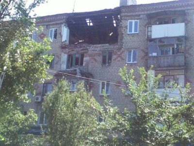 Обстрелянный дом в Горловке Обстрелянный дом в Горловке