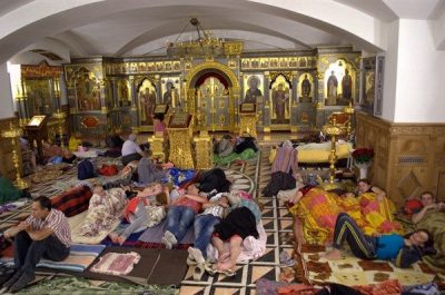 В Горловке подвалы церквей и домов превратили в бомбоубежища, опубликованы фото