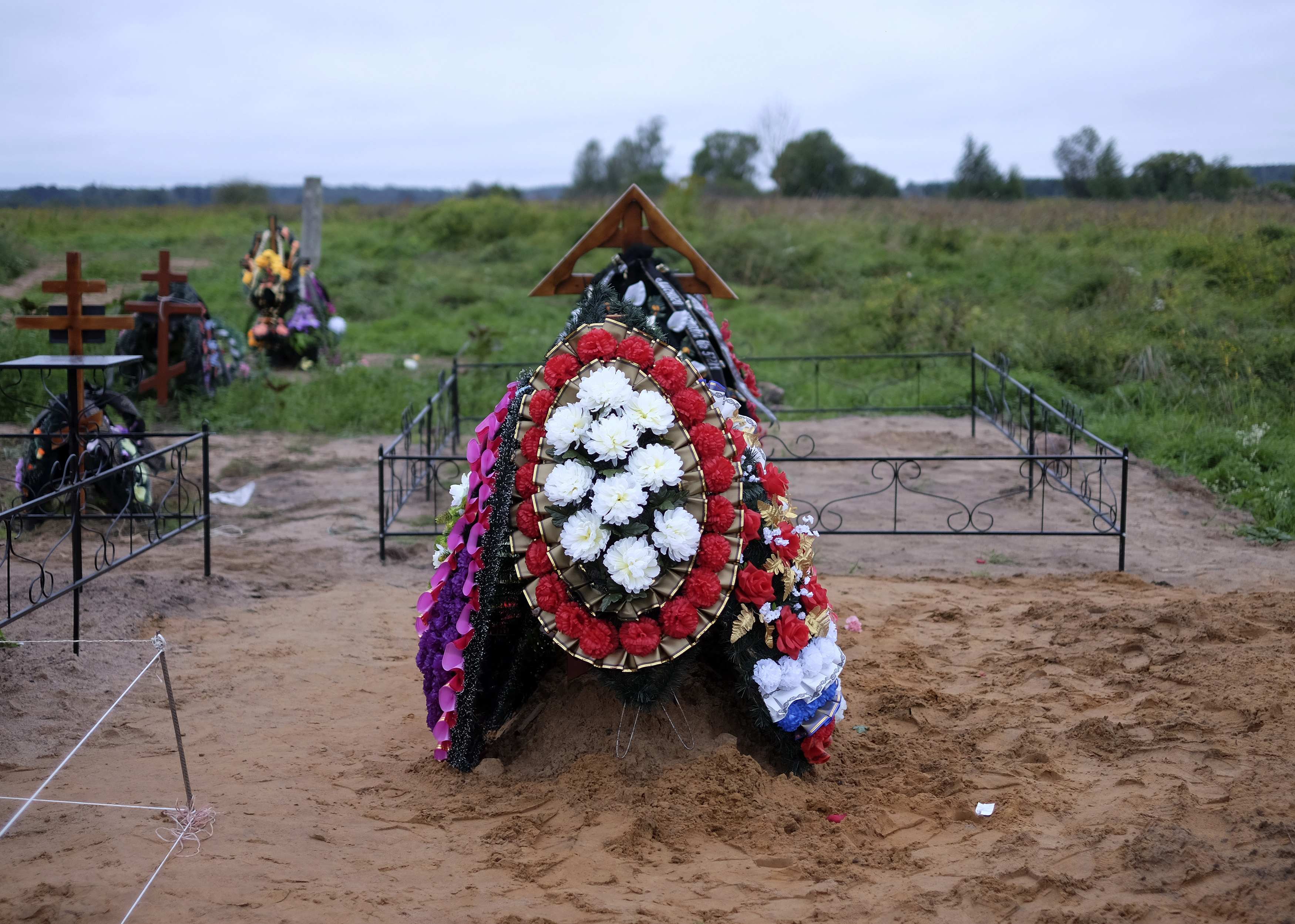 Псков, могила, десантник, Выбуты Псков, могила, десантник, Выбуты