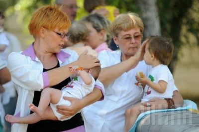 Фонд Ахметова эвакуировал из Шахтерского детдома 201 ребенка-инвалида