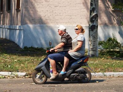Тепер у Вуглегірську можна не боятися їздити на мопеді Тепер у Вуглегірську можна не боятися їздити на мопеді