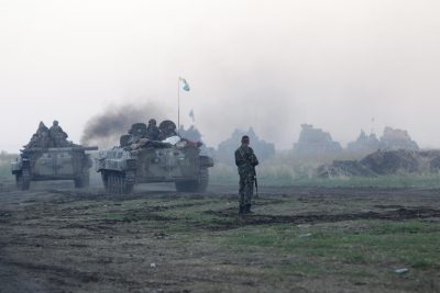 Силовики за сутки уничтожили около 100 боевиков, БТР и три "Града" - штаб АТО