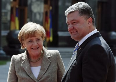 Порошенко, Меркель и Олланд встретятся в Берлине Порошенко, Меркель и Олланд встретятся в Берлине