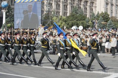 Лукашенко и Олланд поздравили Украину с Днем Независимости, а Путин молчит