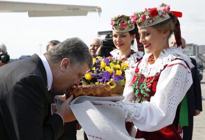 В Минске Порошенко "с глазу на глаз" встретился с Лукашенко
