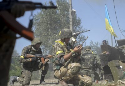 "Коридоров" для отвода украинских военных из-под Иловайска нет - СНБО
