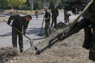 Опубликованы переговоры боевиков: заложников-украинцев собираются вывозить в Россию