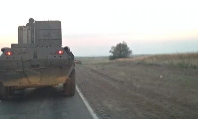 Через Краснодон из России в Украину прорвалась колонна БТРов – журналист