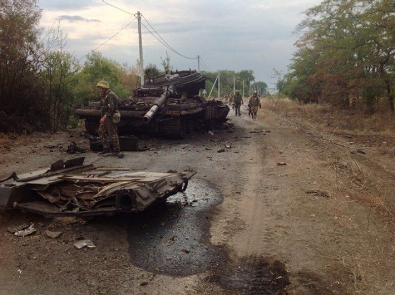 Силы АТО уничтожили колонны боевой техники, которые шли на Луганск и Иловайск