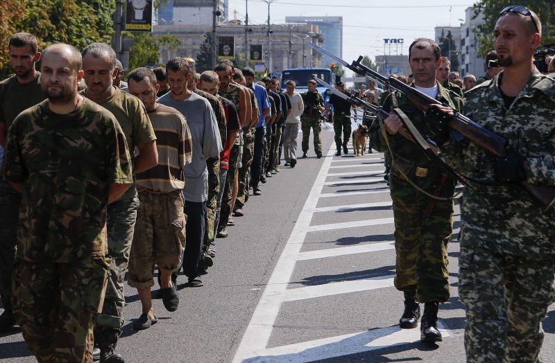 Лавров не увидел в "параде" пленных  в Донецке издевательств над украинскими военными