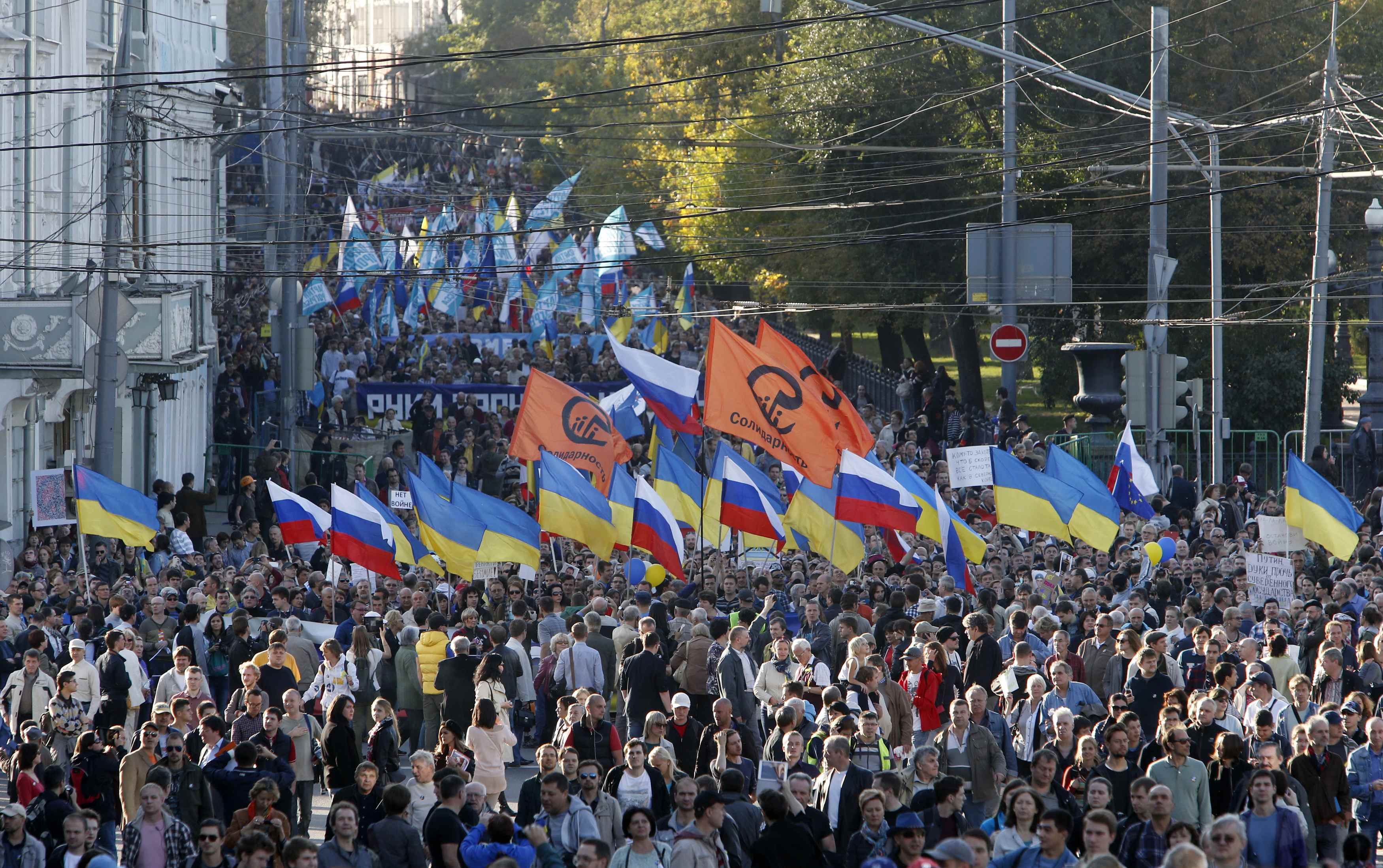 Russians against. Марш мира 2015 Москва. 21.09.2014 Марш мира. Марш мира в Москве 2022. Межэтнический конфликт на Украине.