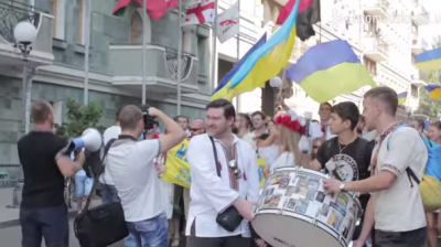 В Одессе прошел "Мегамарш вышиванок": опубликовано видео