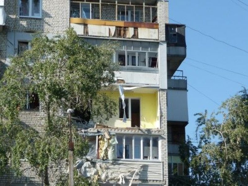 В Луганске ночь прошла спокойно: опубликованы новые фото разрушений города