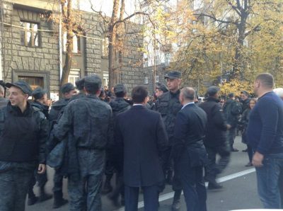Бунтующим под АП гвардейцам вместо дембеля дадут короткие отпуска
