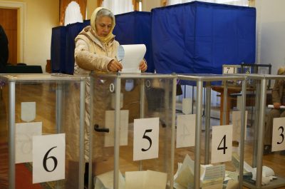 Партия "За життя" готова побороться с БПП и "Батьківщиною" на выборах в Раду — опрос