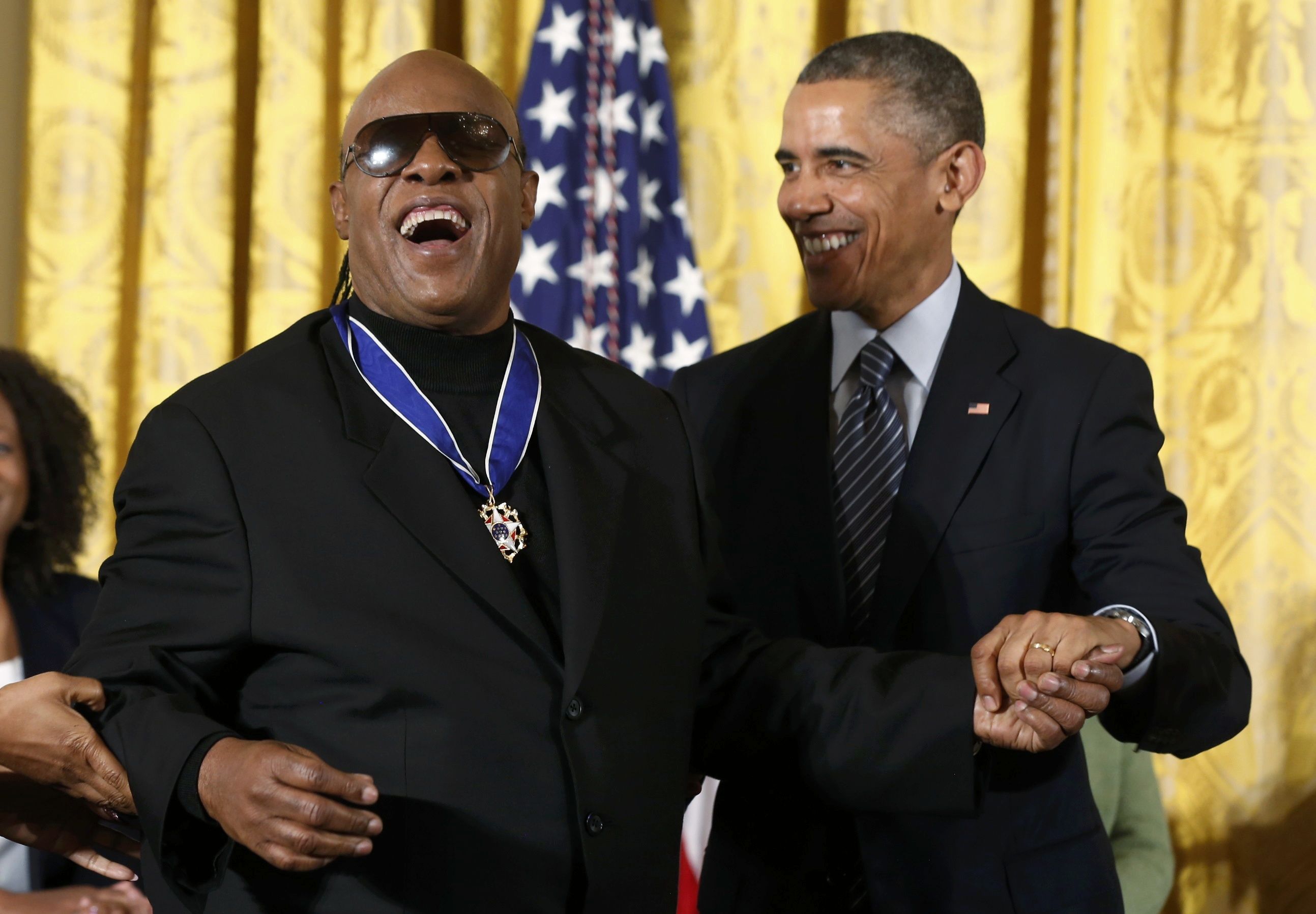 Барак Обама вручал Президентские медали свободы.