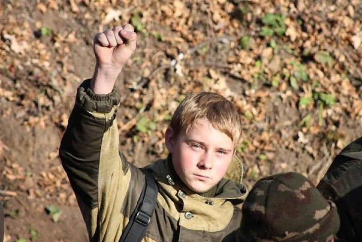 Молодой солдат на Донбассе